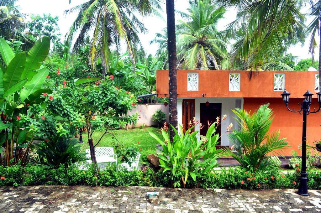 Lavendish Beach Resort Unawatuna Exterior photo