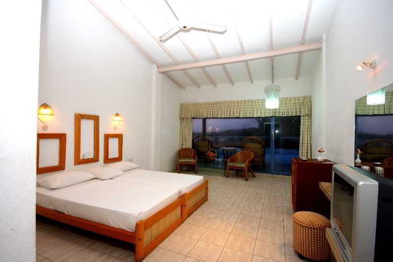 Lavendish Beach Resort Unawatuna Exterior photo