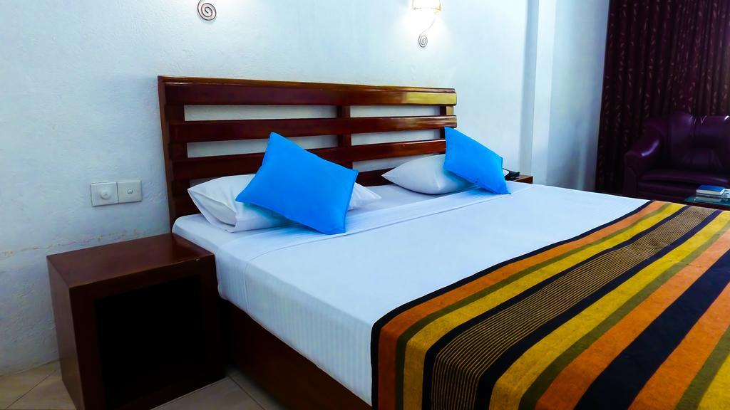 Lavendish Beach Resort Unawatuna Exterior photo