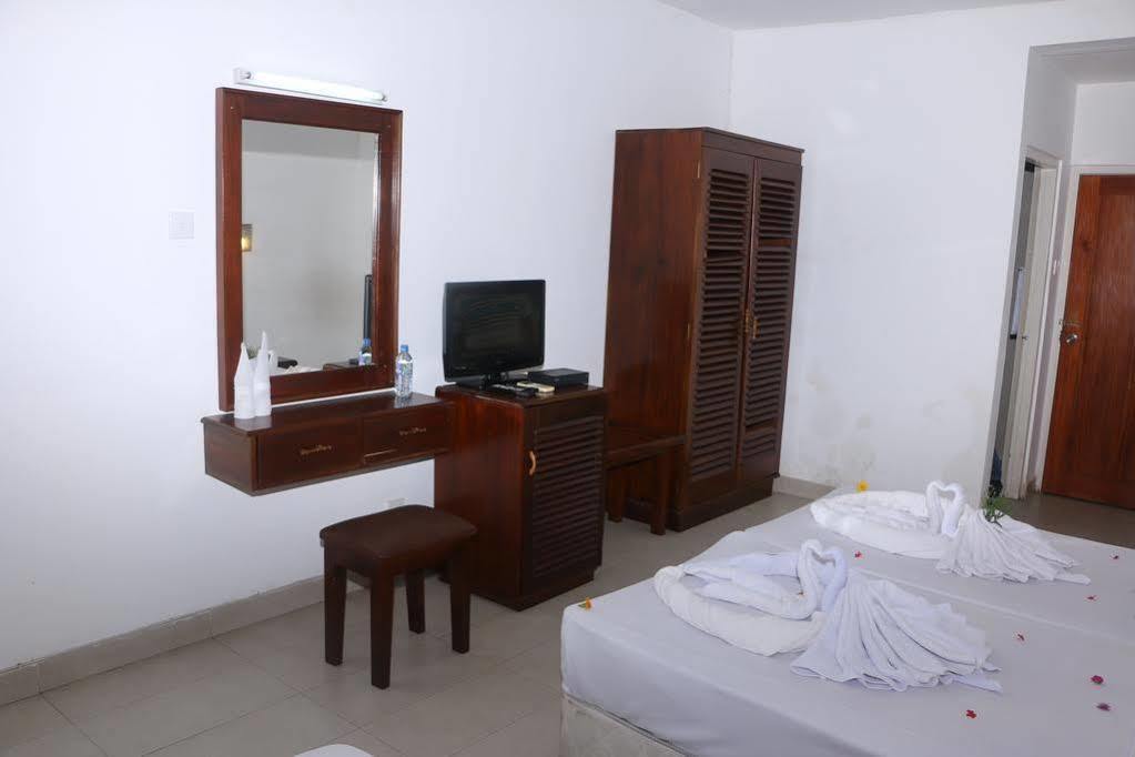 Lavendish Beach Resort Unawatuna Exterior photo
