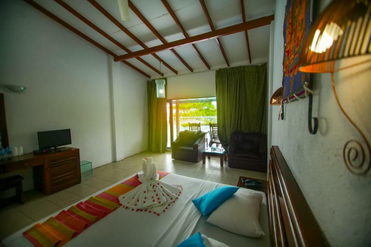 Lavendish Beach Resort Unawatuna Exterior photo