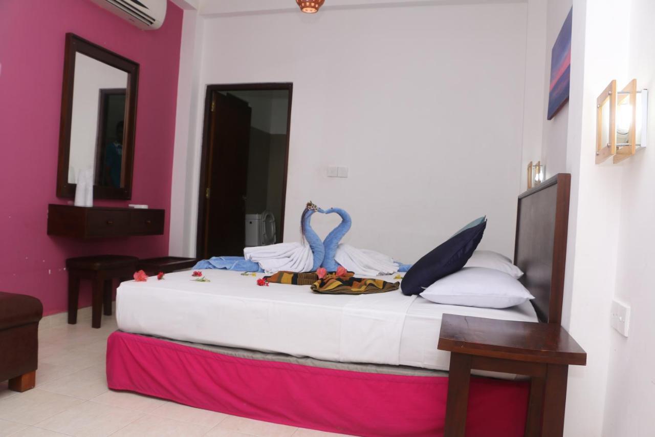 Lavendish Beach Resort Unawatuna Exterior photo